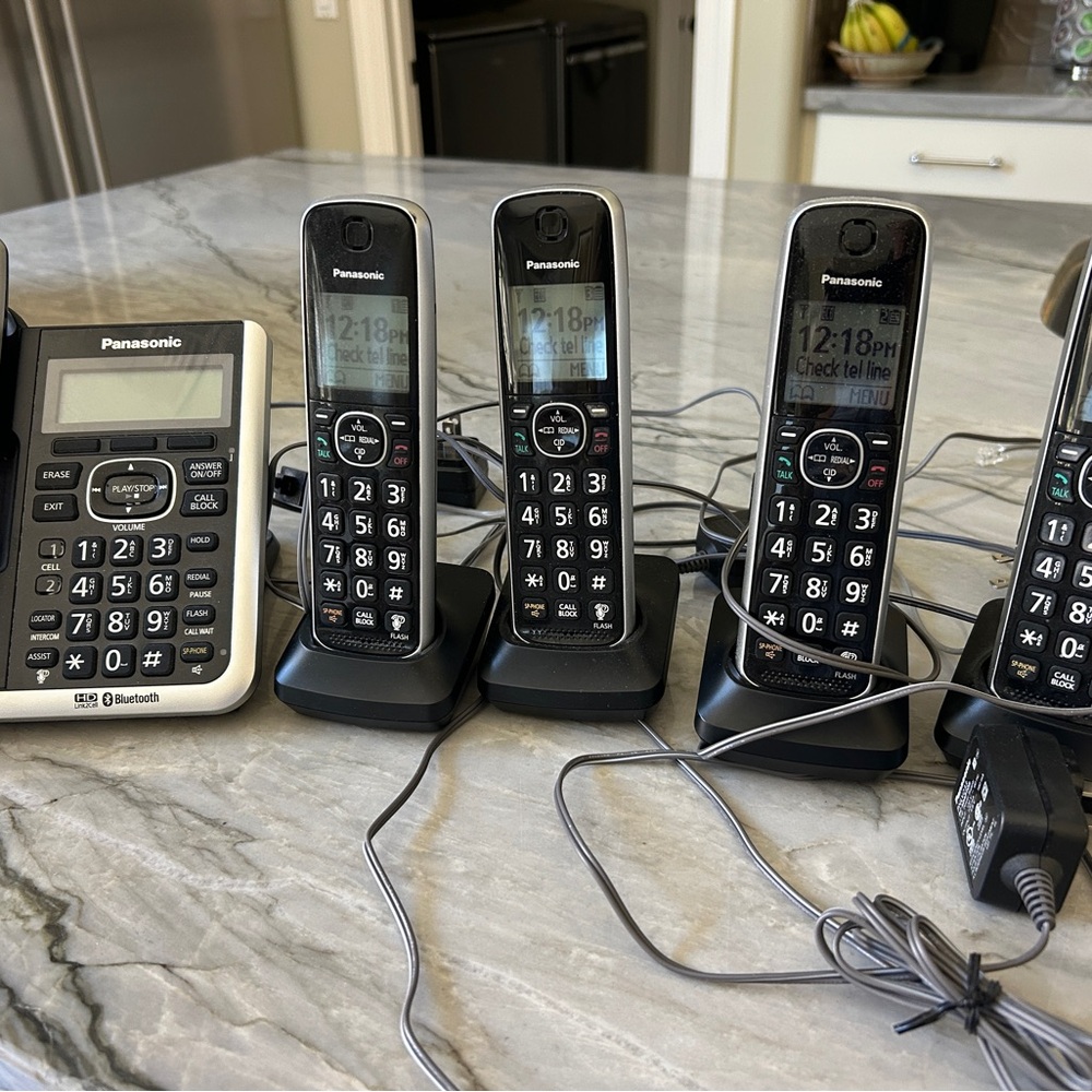 Panasonic Black VoIP Home Phone System with Networking